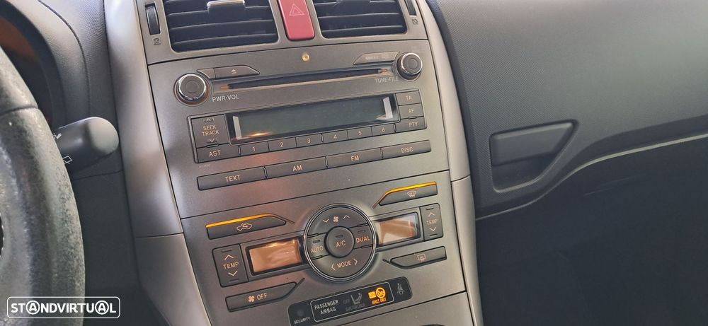 Toyota Auris 1.33 VVT-i - 7