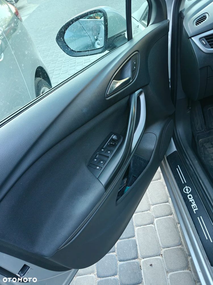Opel Astra 1.4 T Enjoy - 6