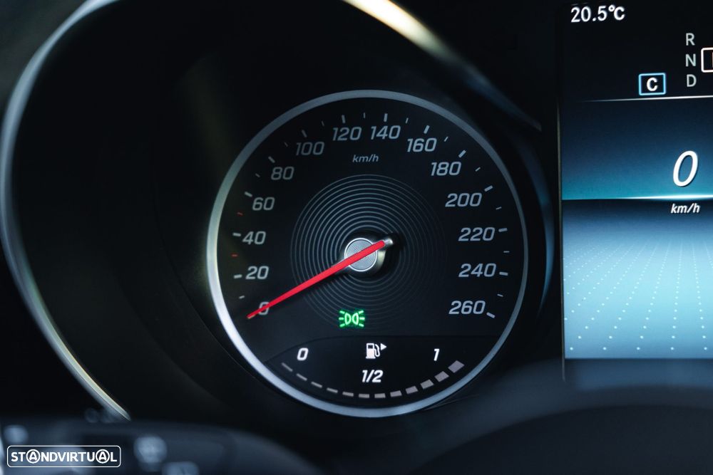 Mercedes-Benz GLC 220 d 4Matic 9G-TRONIC AMG Line - 27