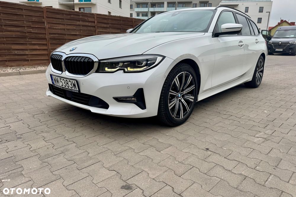 BMW Seria 3 330i Sport Line - 1