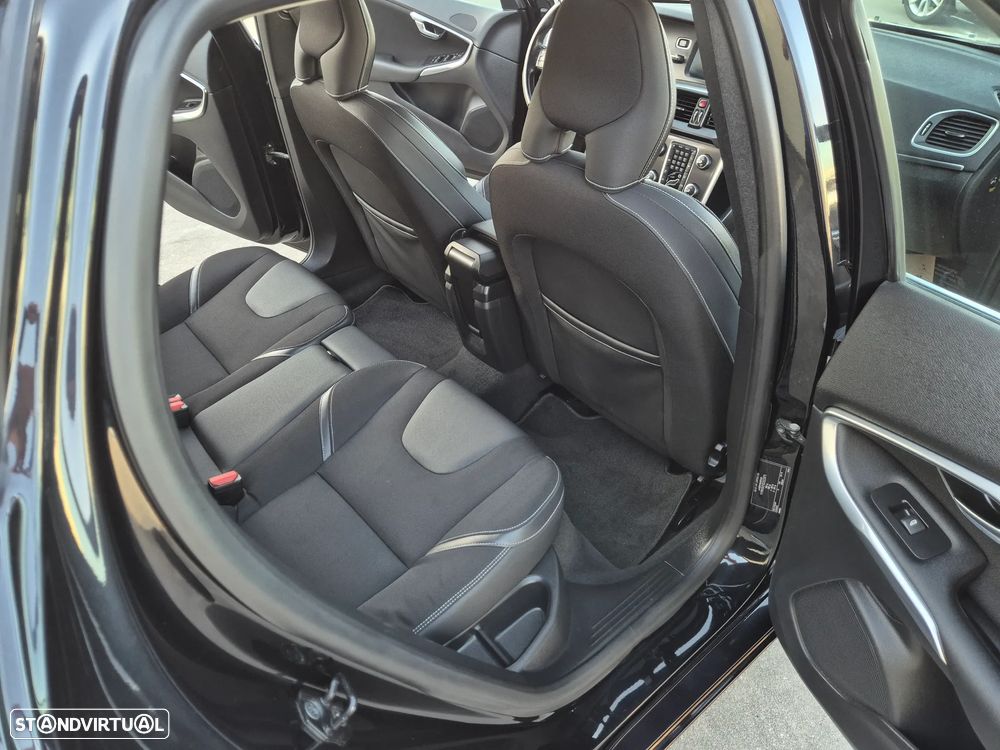 Volvo V40 1.6 D2 Eco Momentum - 34