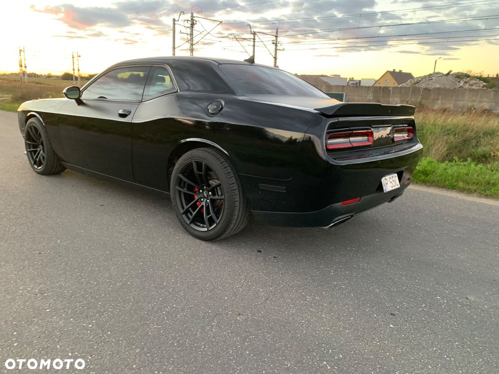 Dodge Challenger - 23