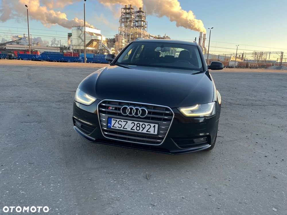 Audi A4 Avant 2.0 TDI e DPF S line Sportpaket - 12