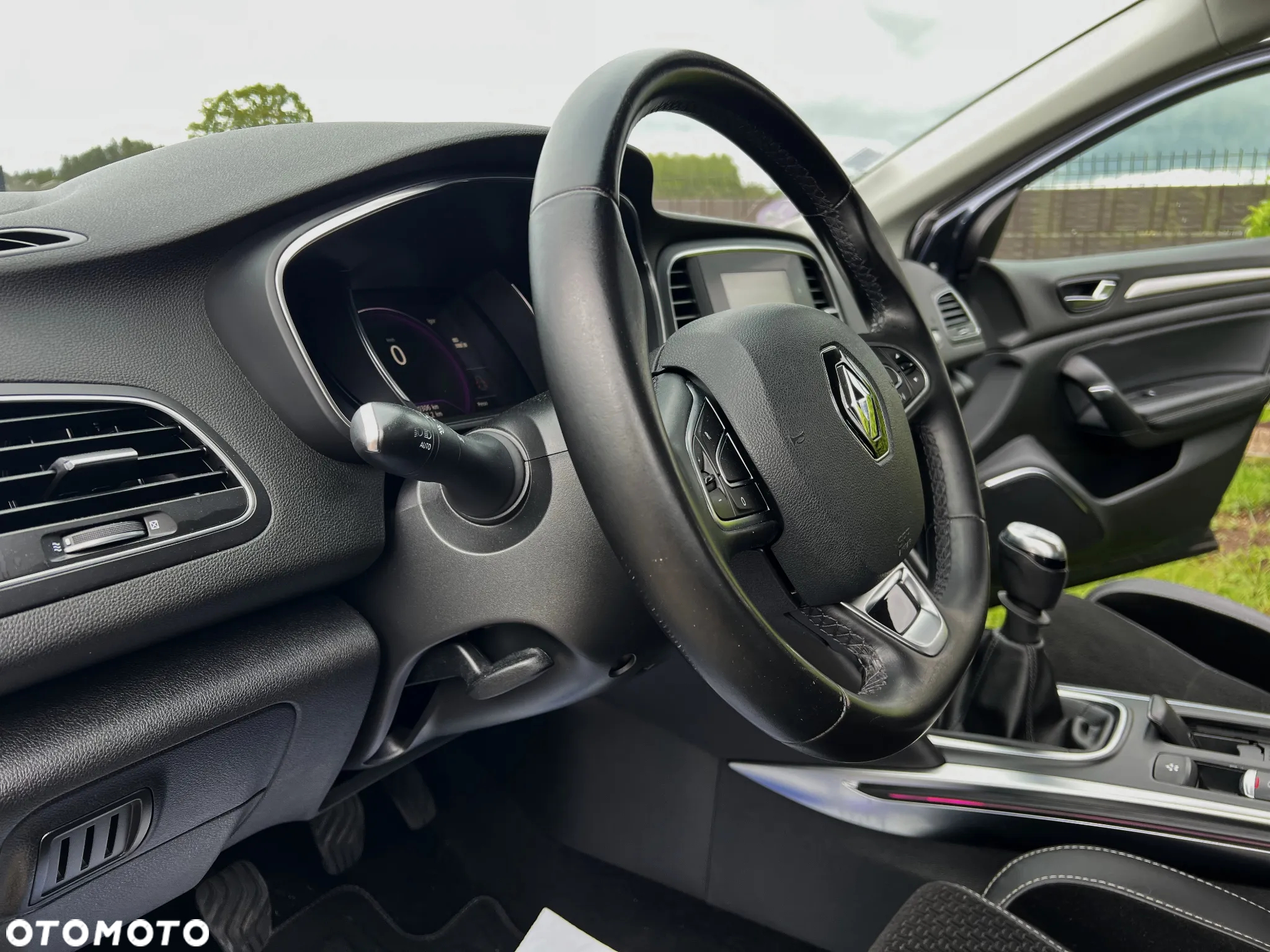 Renault Megane ENERGY TCe 130 Start & Stop LIMITED - 24