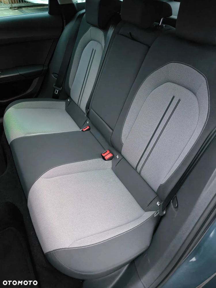 Seat Leon Sportstourer 2.0 TDI DSG Style - 31