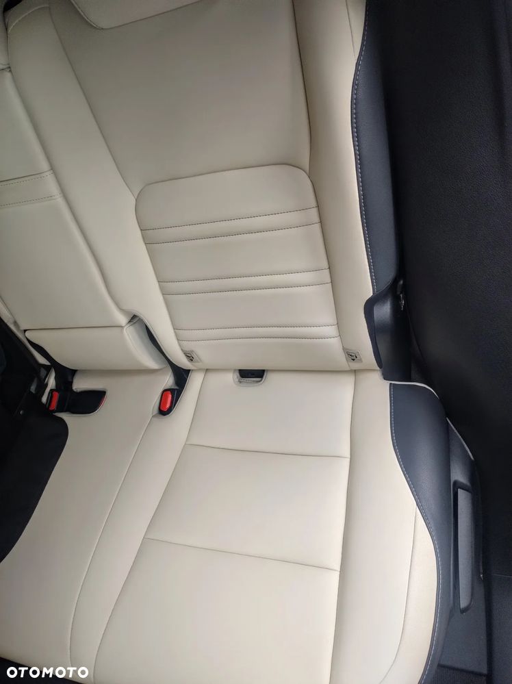 Lexus NX 300h F Impression AWD - 32