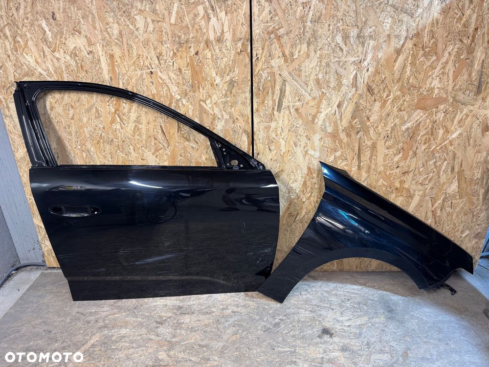 Przedni prawy błotnik przednie prawe drzwi peugeot 308 t10