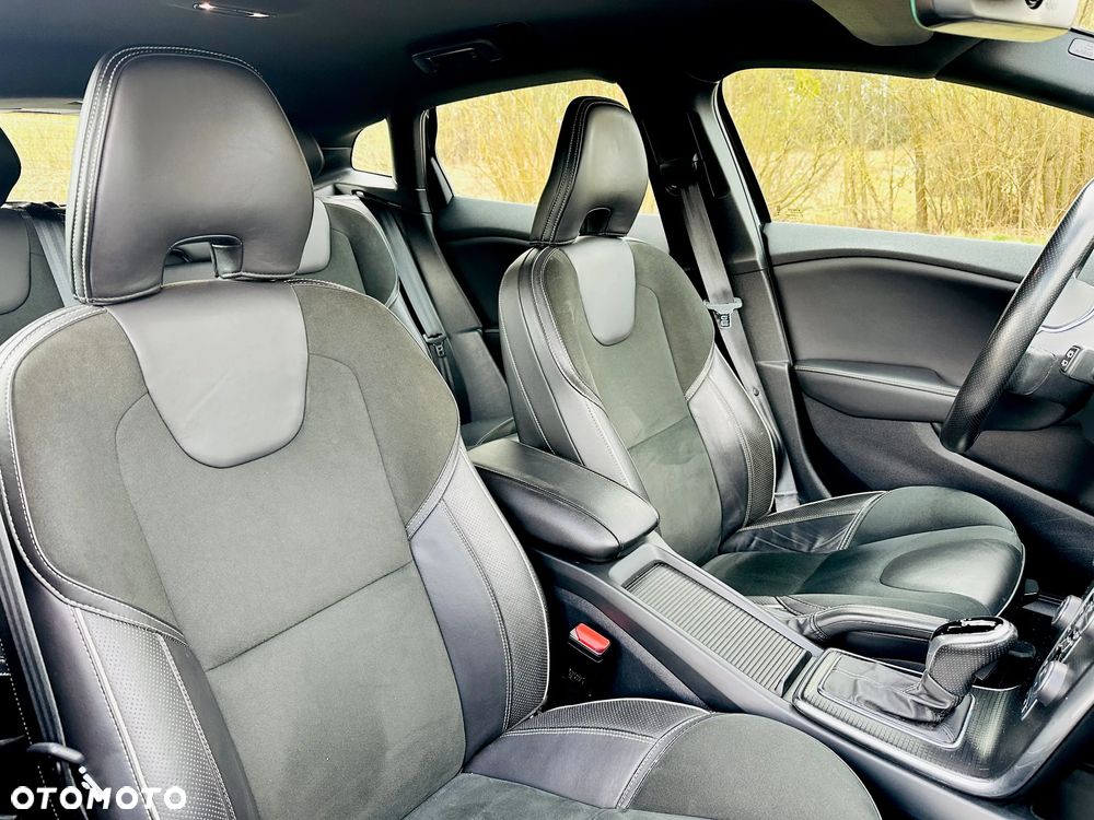 Volvo V40 T3 Drive-E R-Design Momentum - 18