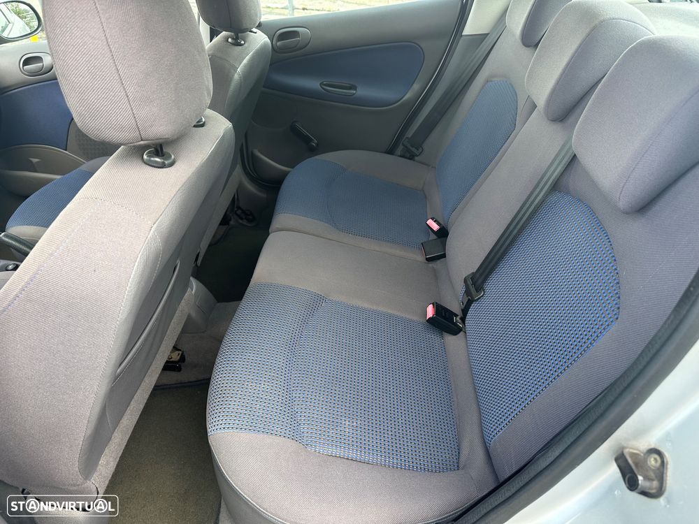 Peugeot 206 1.1 XT - 6