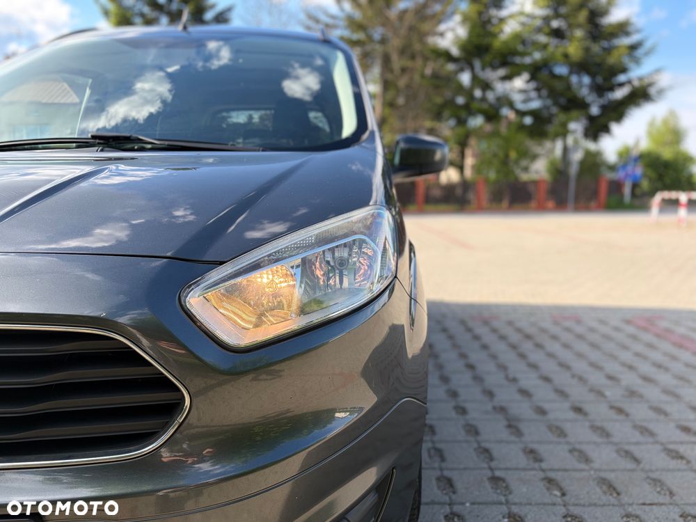 Ford Tourneo Courier 1.5 TDCi Ambiente - 36