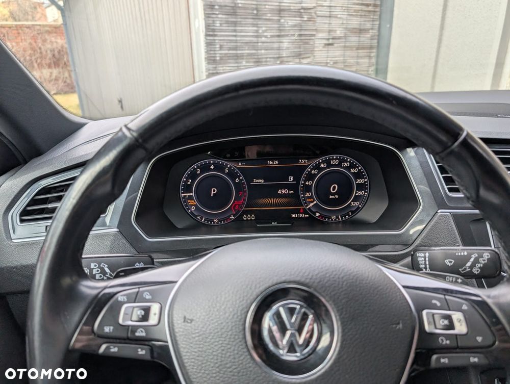 Volkswagen Tiguan - 5