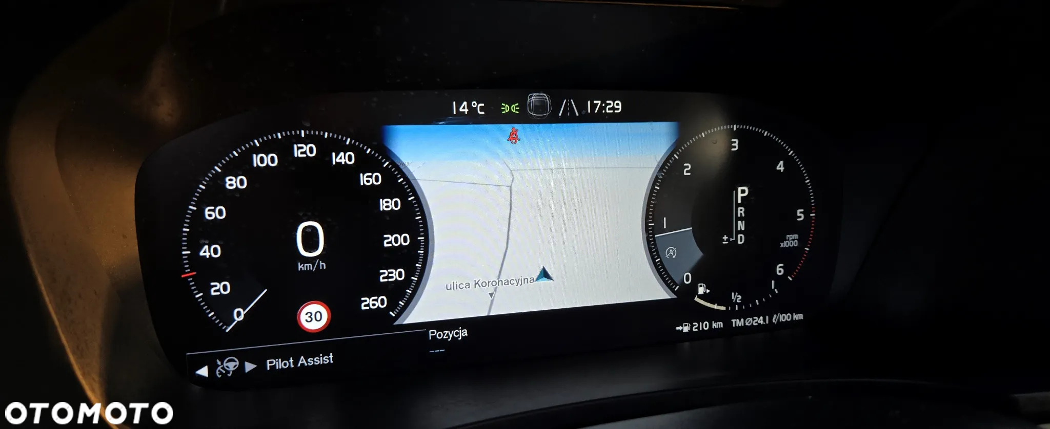 Volvo V90 D4 Geartronic Momentum Pro - 25