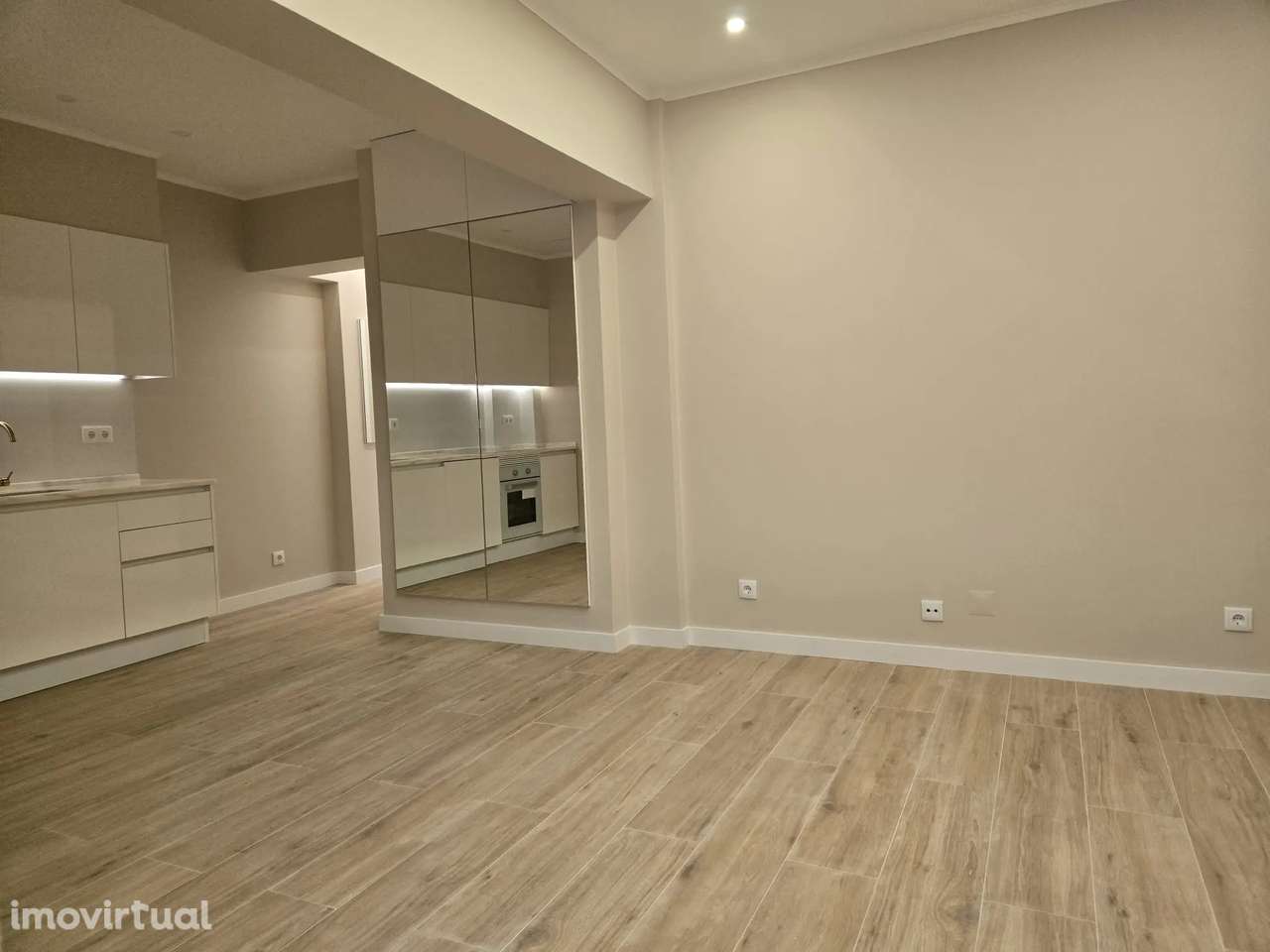 Apartamento T0 totalmente remodelado | Paço de Arcos - Grande imagem: 4/6