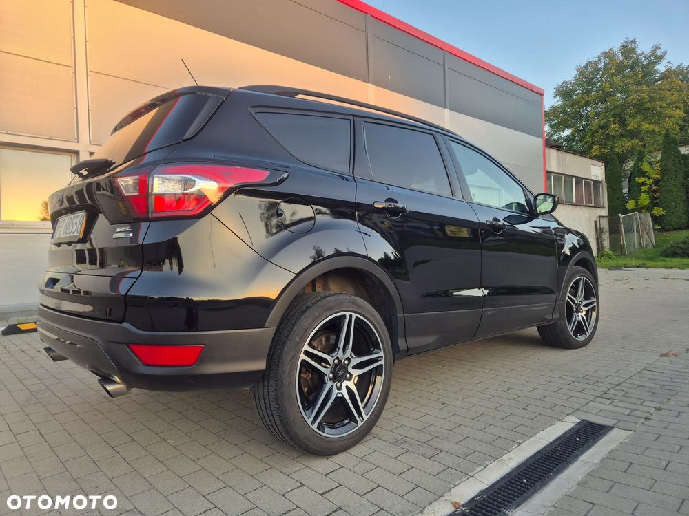 Ford Escape 2.0 EcoBoost AWD Titanium - 6
