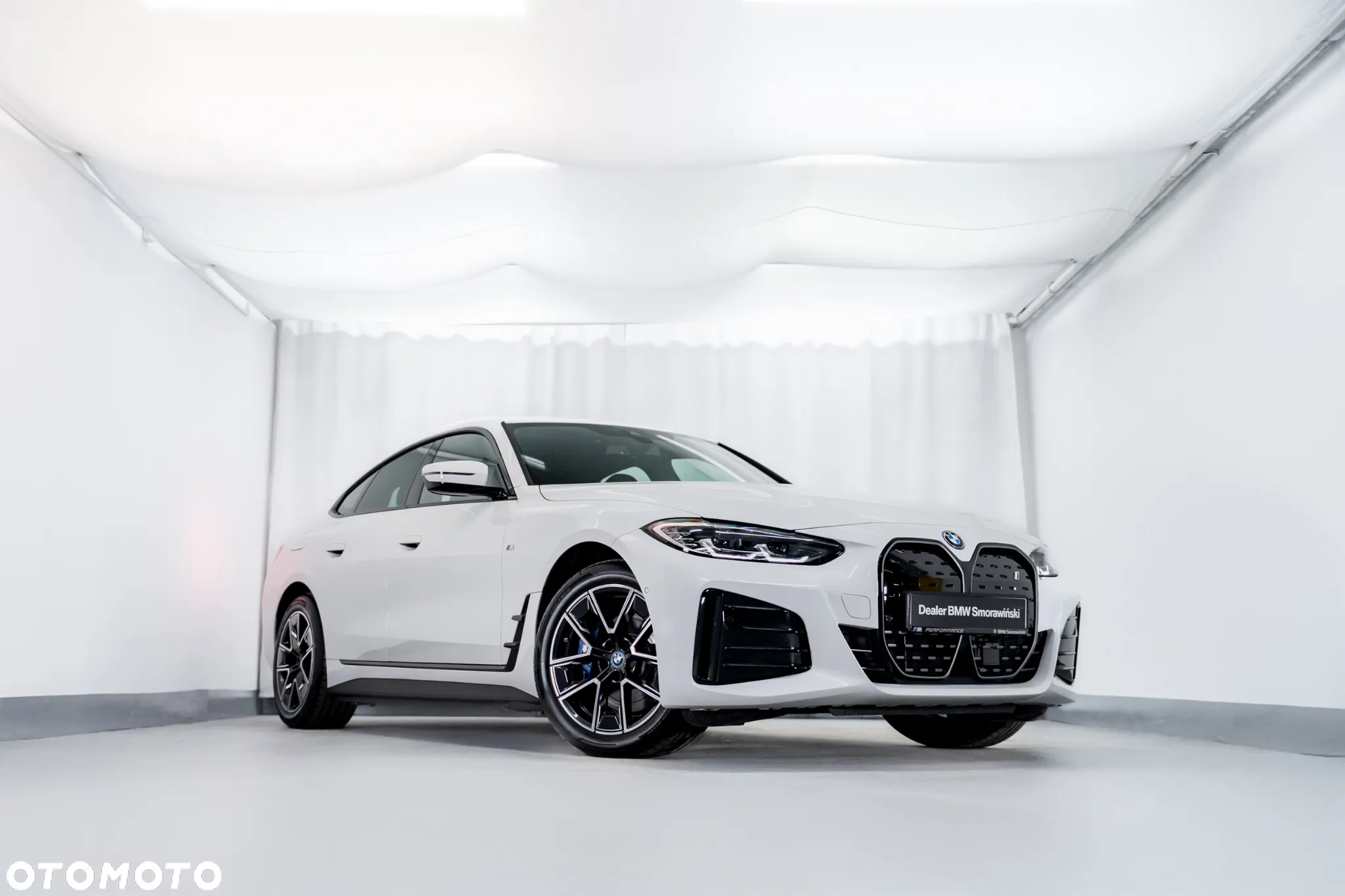 BMW i4 - 10
