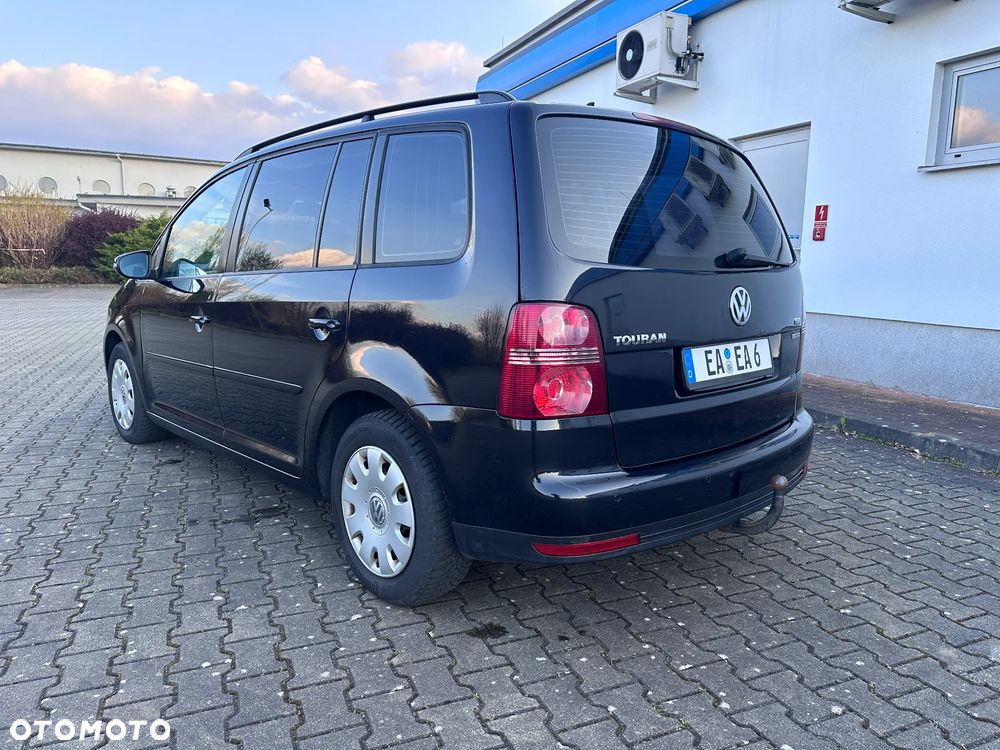 Volkswagen Touran 1.9 TDI DPF BlueMot Highline - 17