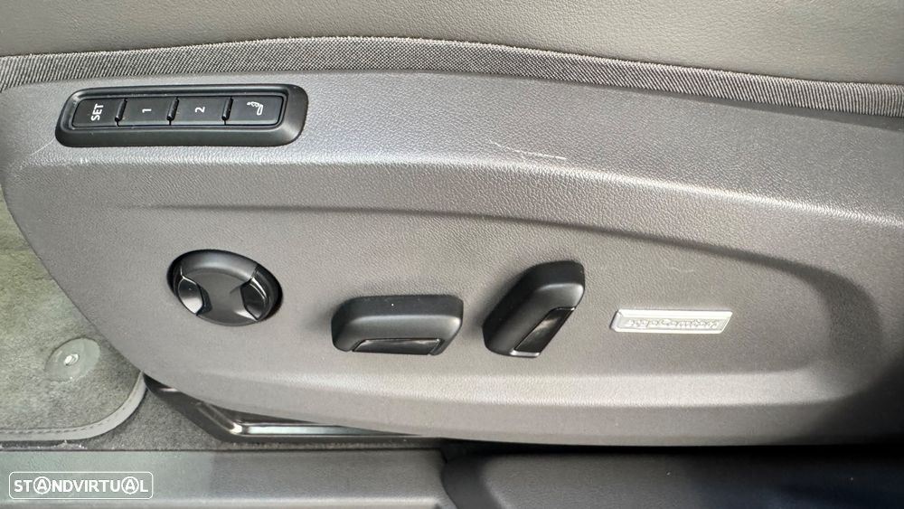 VW Multivan 1.4 TSI e-Hybrid Style Longa DSG - 32