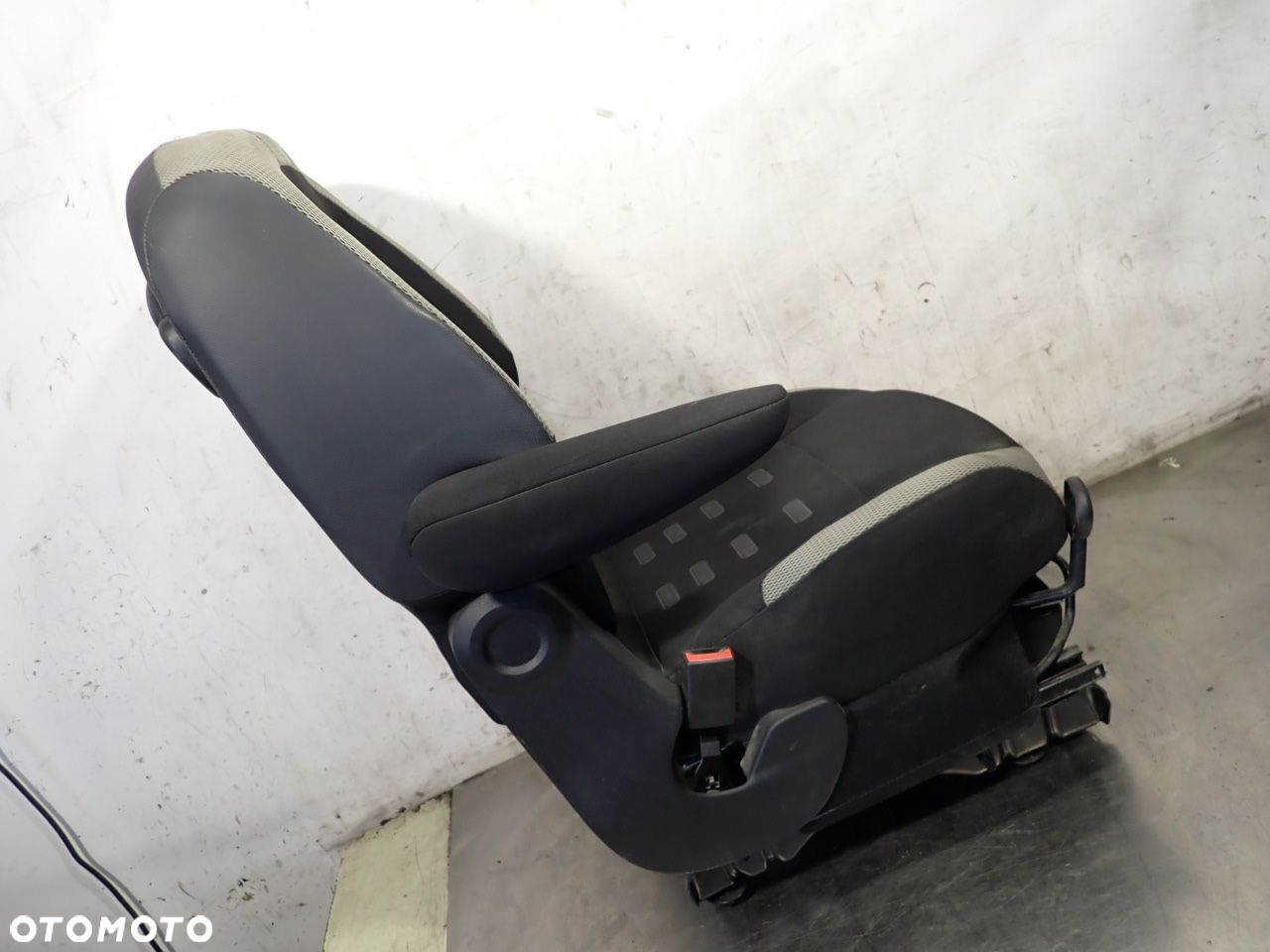 FOTEL KIEROWCY CITROEN BERLINGO II 1.6 LIFT - 5
