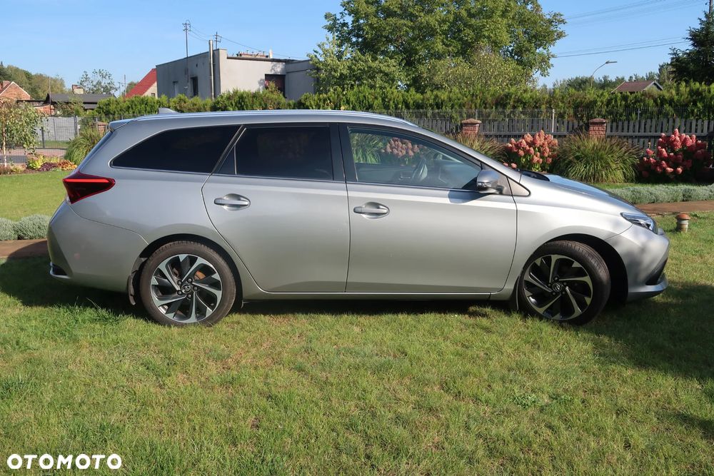 Toyota Auris 1.6 Comfort - 2