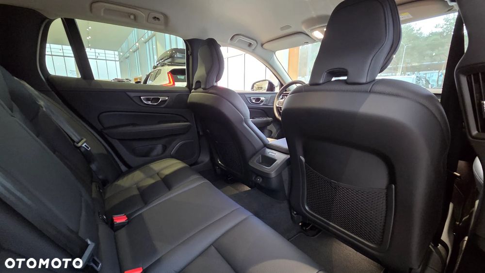 Volvo V60 B4 B Plus Dark - 14