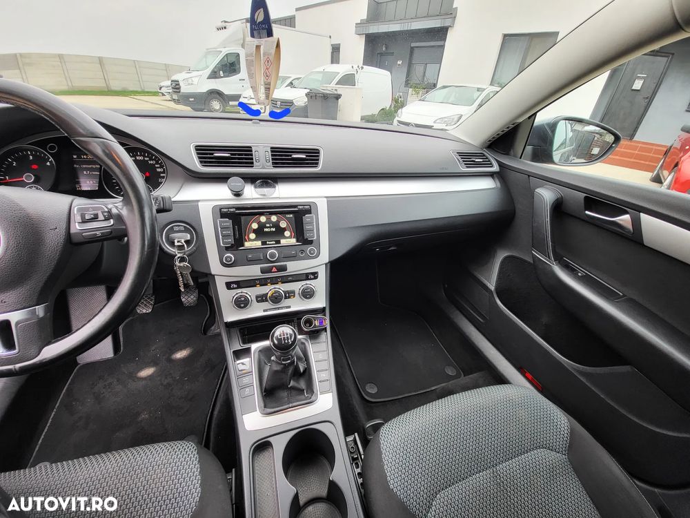 Volkswagen Passat Variant 1.6 TDI BlueMotion - 31