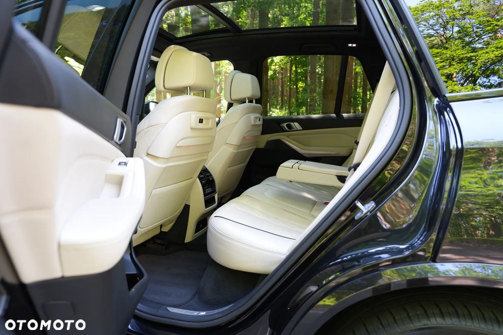 BMW X5 xDrive40i - 11