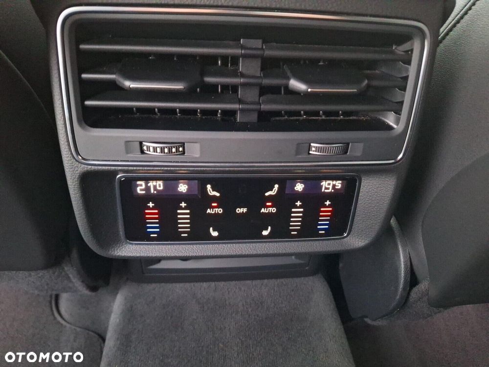 Audi Q8 - 13