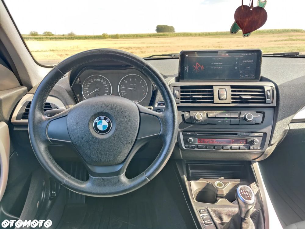 BMW Seria 1 116i - 11