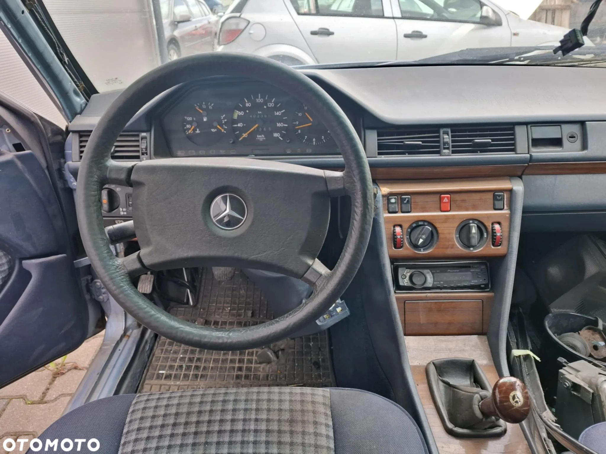 Mercedes w124 200D - 7