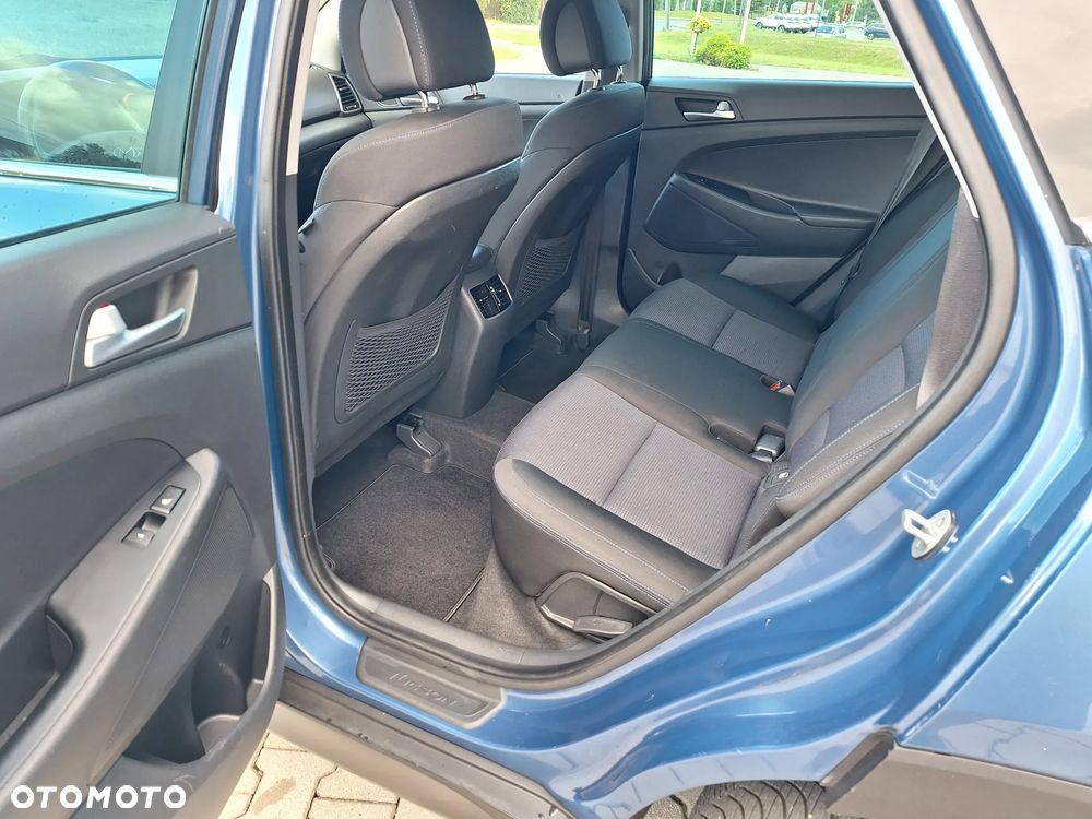 Hyundai Tucson 1.7 CRDI BlueDrive Style 2WD - 27