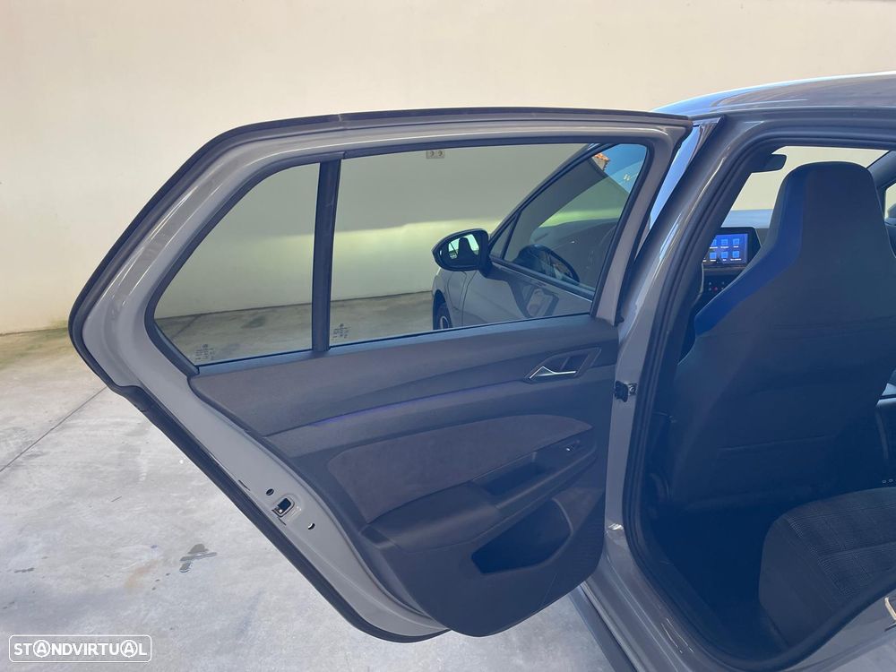 VW Golf 1.4 eHybrid OPF DSG GTE - 43