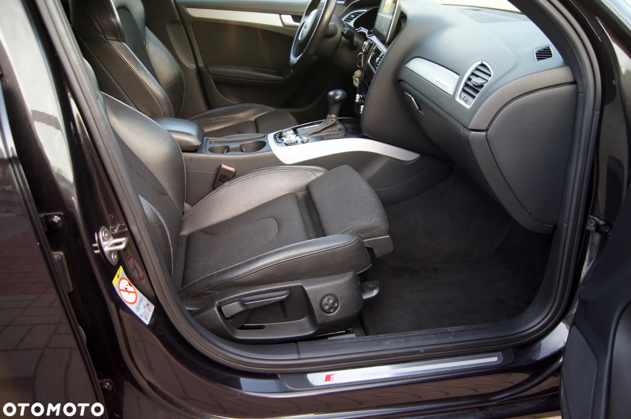 Audi A4 Avant 2.0 TDI DPF quattro S tronic S line Sportpaket - 29