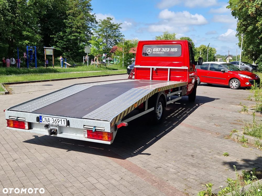 Mercedes-Benz Sprinter - 4