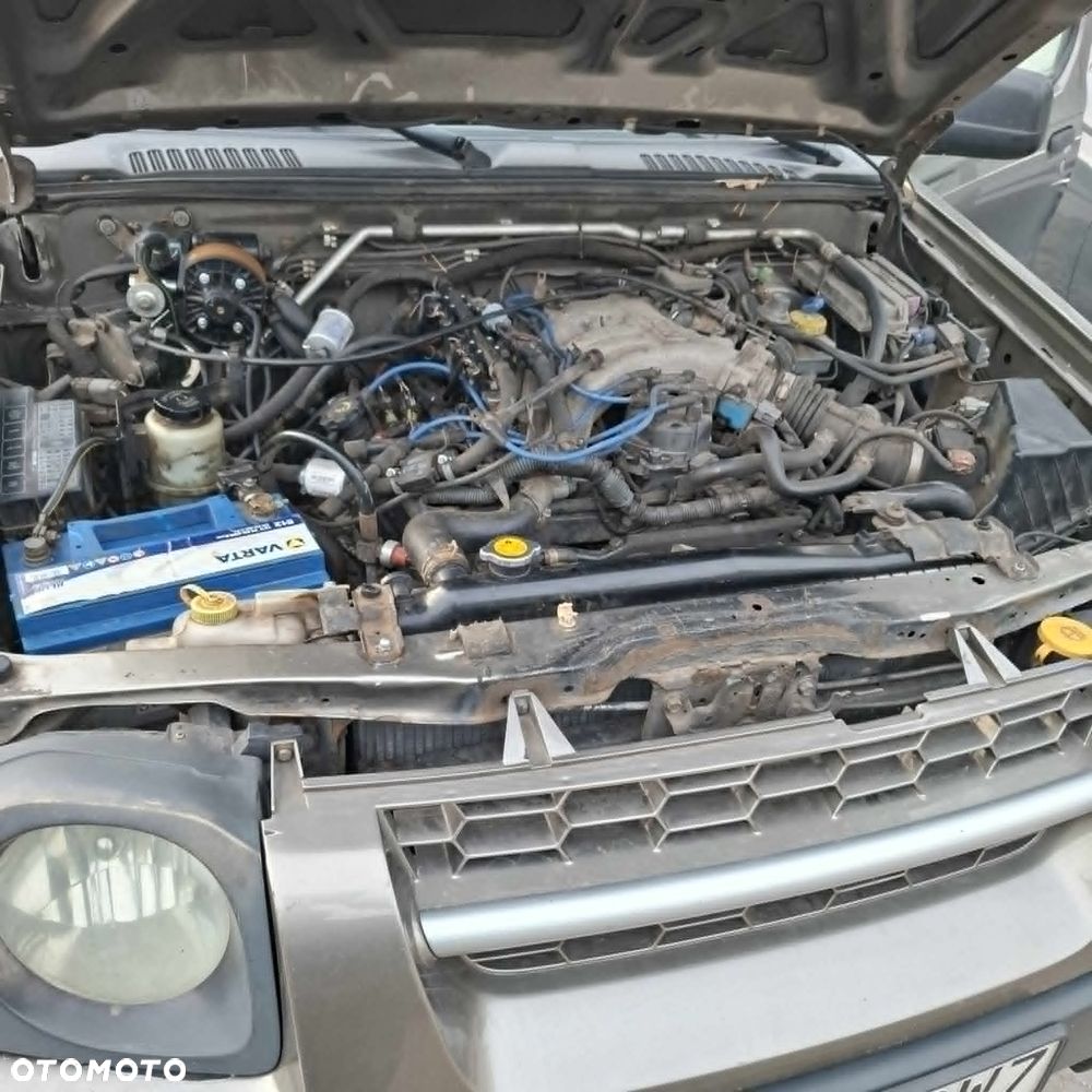 Nissan Xterra 3.3 V6 SE - 8