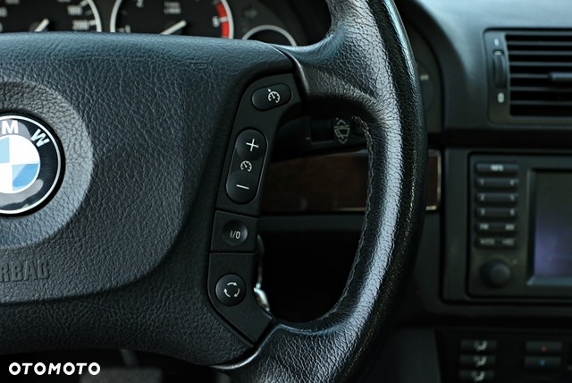 BMW Seria 5 - 25