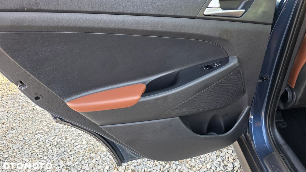 Hyundai Tucson blue 1.6 GDi 2WD Navi - 16