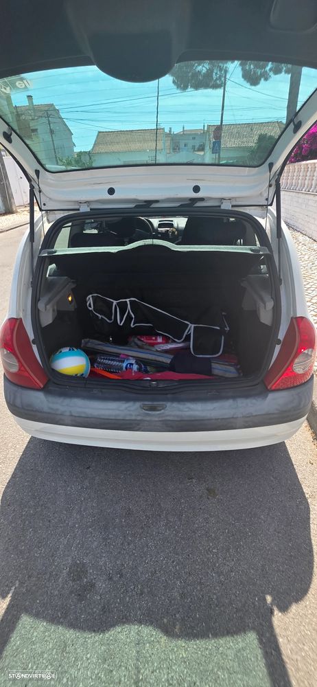 Renault Clio 1.2 16V Confort - 6