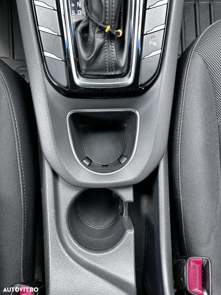Hyundai IONIQ - 18