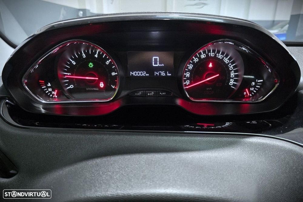 Peugeot 208 1.2 PureTech Active - 18