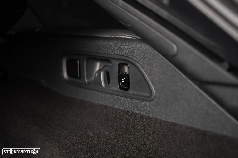 Mercedes-Benz E 300 - 32