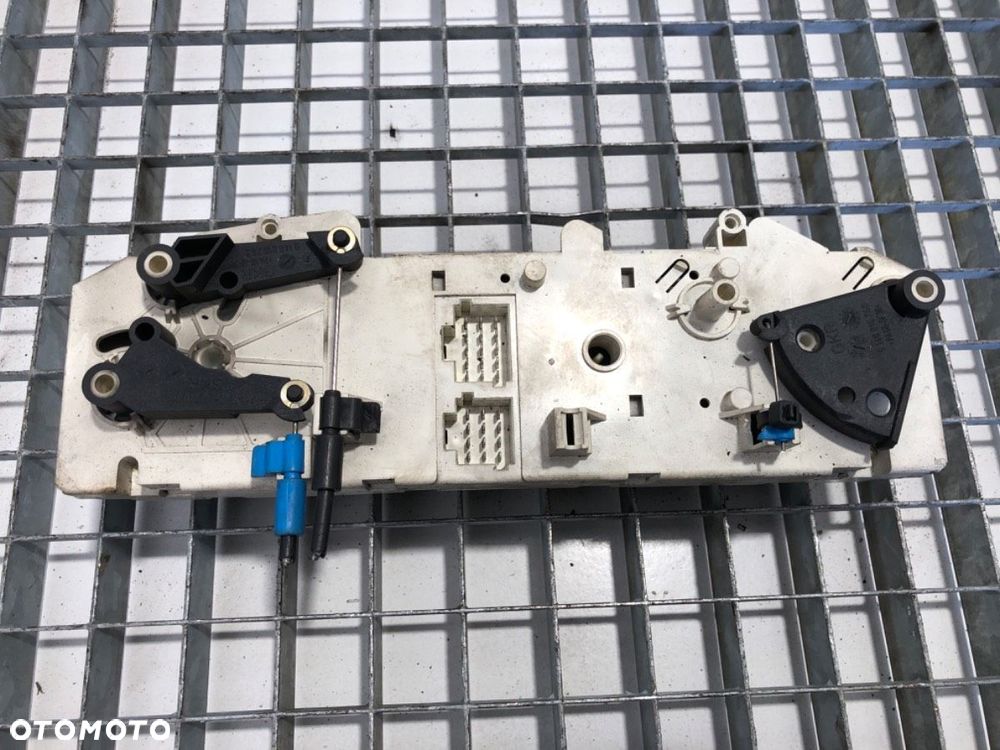 PANEL STEROWANIA NAWIEWU  MAN TGA 2000 - 2022 18.430 316 kW [430 KM] 4x2 2004 81619906068 - 4