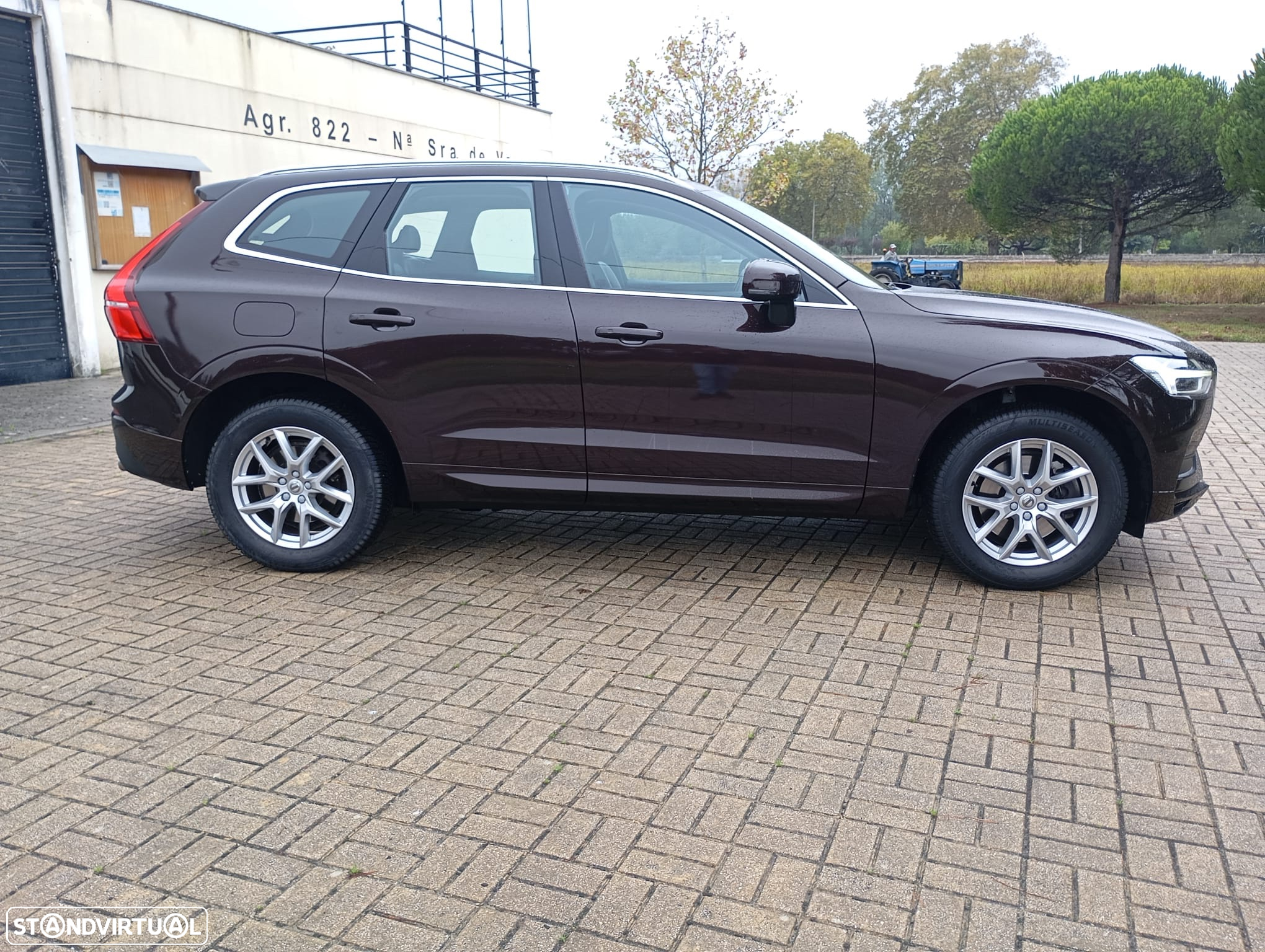 Volvo XC 60 2.0 D4 Momentum AWD Geartronic - 5