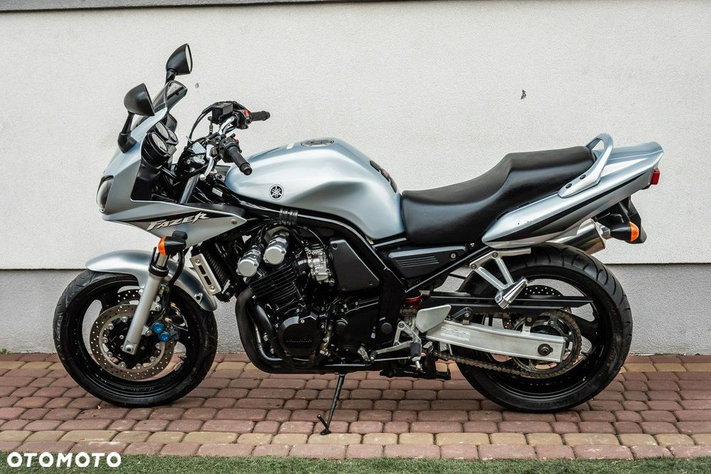 Yamaha FZS - 5