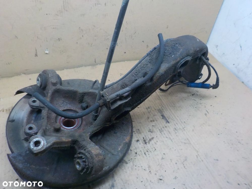 BMW E46 1.8 B PIASTA WAHACZ LEWY TYŁ - 5