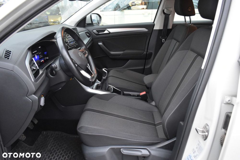 Volkswagen T-Roc 1.5 TSI Life - 28