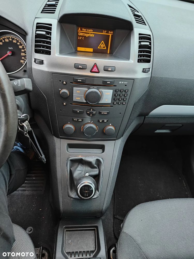 Opel Zafira 1.8 Family Plus - 30