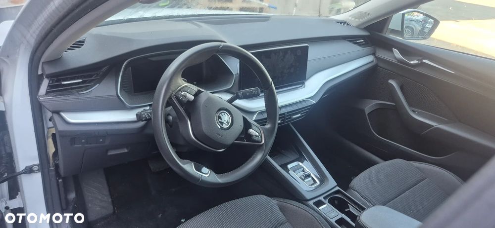 Skoda Octavia 2.0 TDI Edition 130 Essence DSG - 31