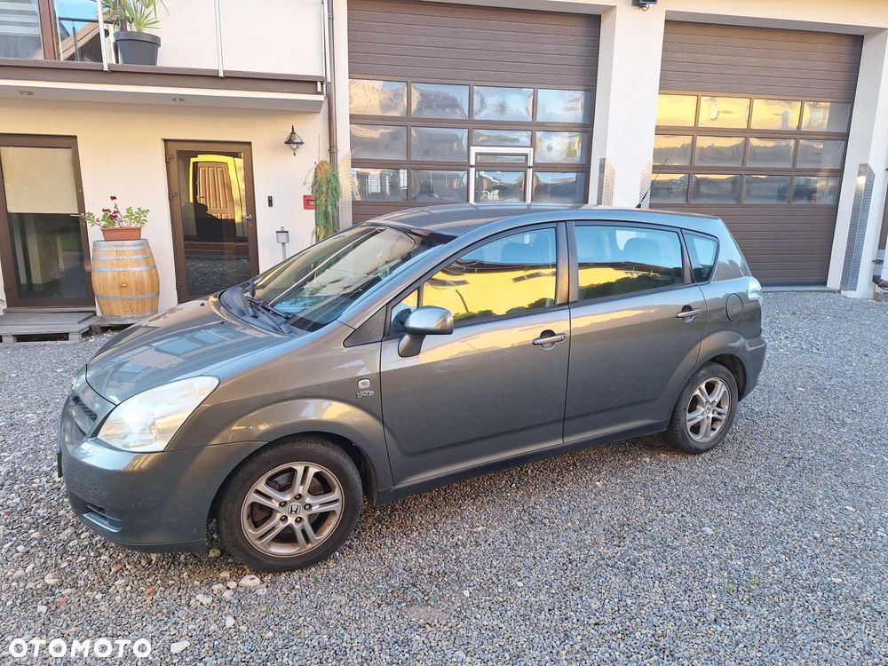Toyota Corolla Verso - 1