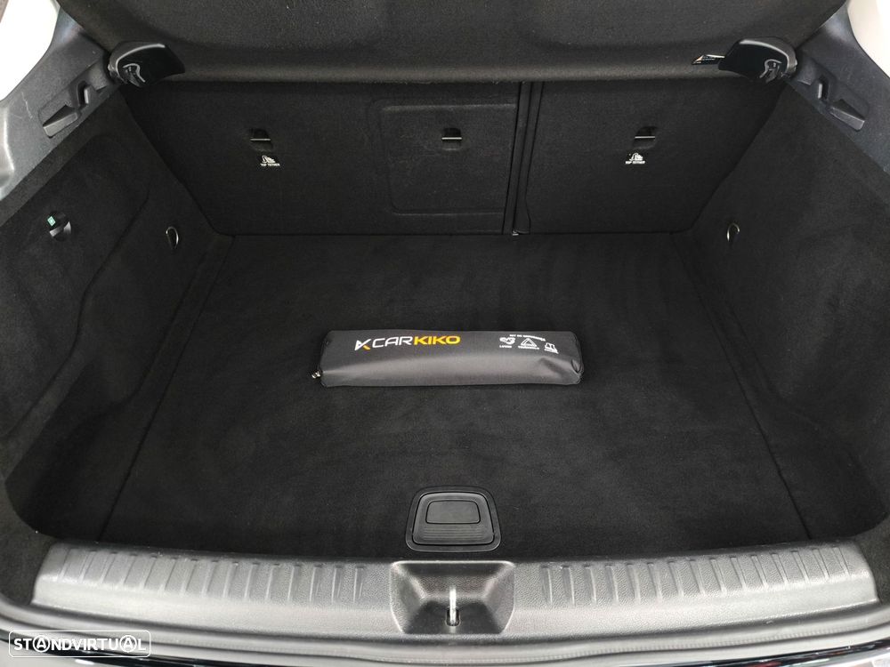 Mercedes-Benz GLA 180 d Urban - 22