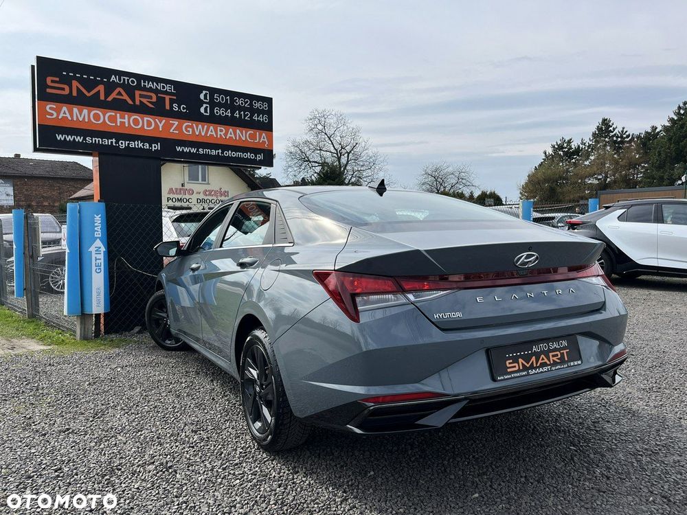 Hyundai Elantra 1.6 Smart CVT - 4